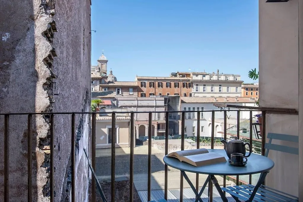 Imperial Forums Apartment In Campitelli Rome